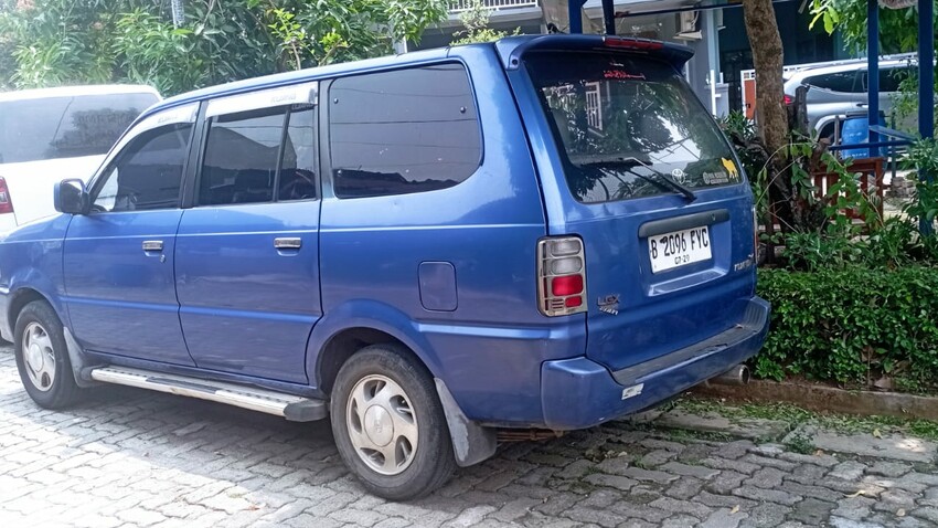 Toyota Kijang 2000 Bensin