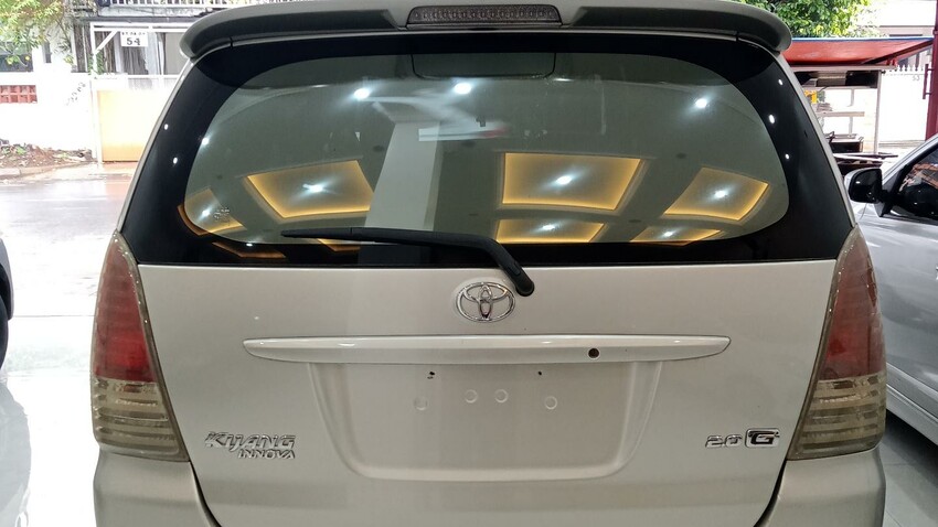 Toyota Kijang Innova 2009 Bensin