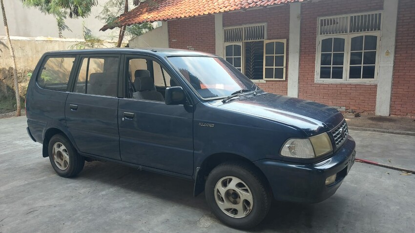 Toyota Kijang 2000 Bensin