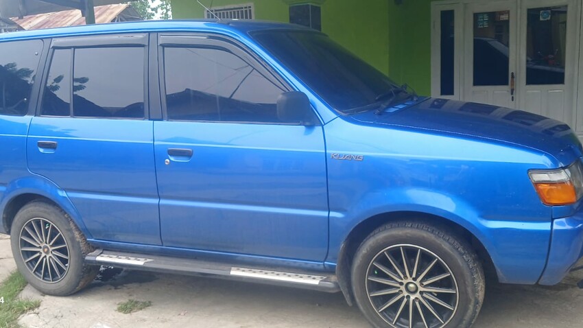 Toyota Kijang Krista 2001