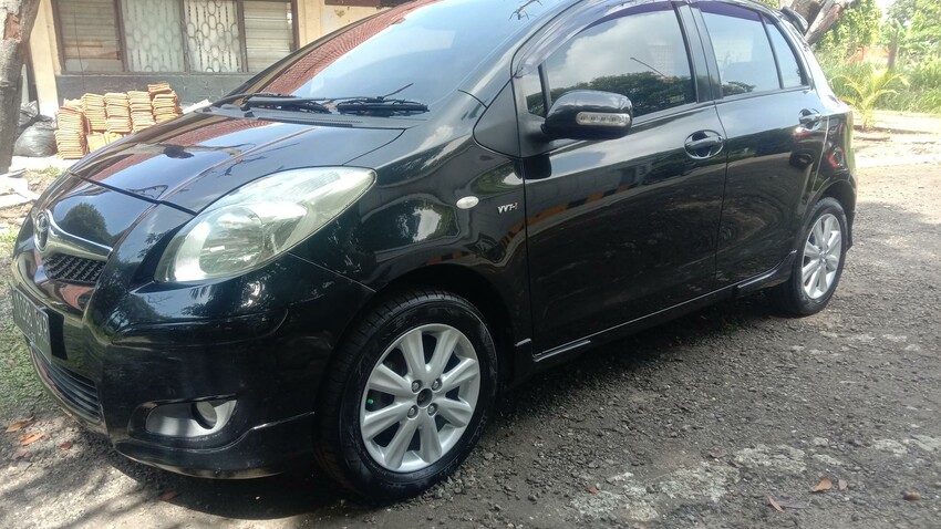 Toyota Yaris E 2010 matic