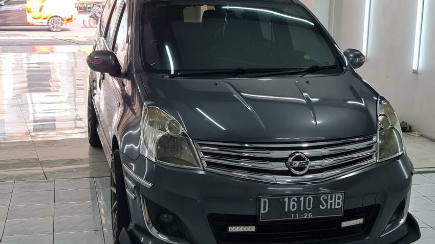 Nissan Grand livina 2012 Bensin