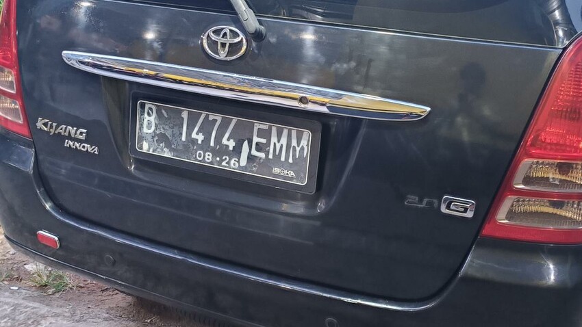 Toyota Kijang Innova 2005 Bensin