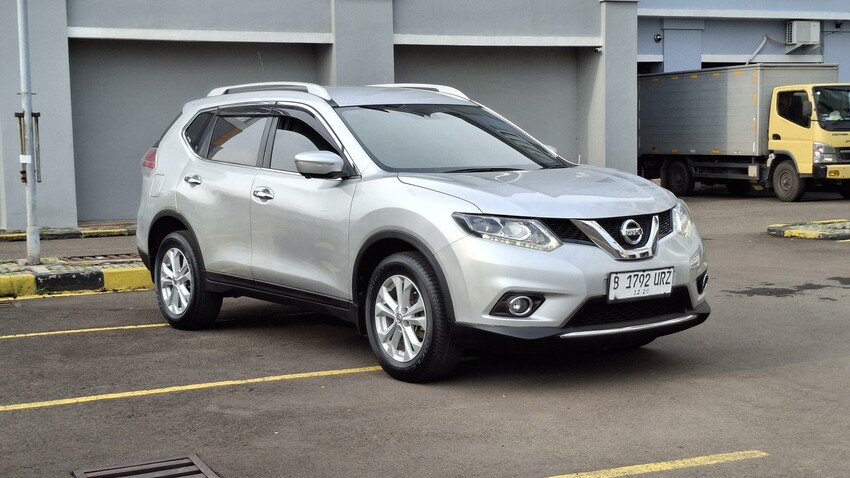 Nissan X-Trail 2,0cc matic thn 2014 super istimewa