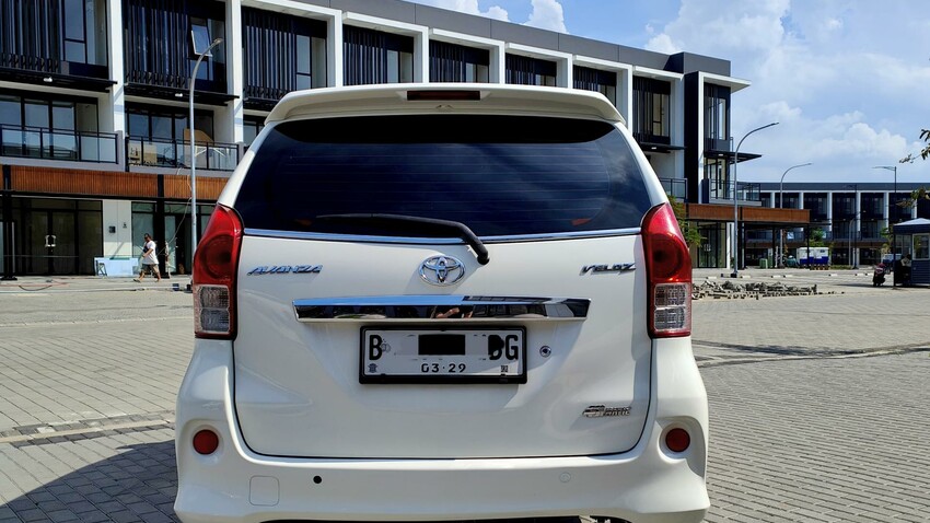 Toyota Avanza Veloz 1.5 At 2013