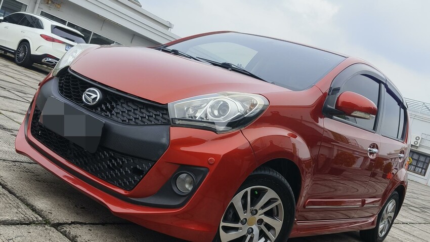 Daihatsu Sirion RS 1.3 AT 2015 TDP 9.9 jt only