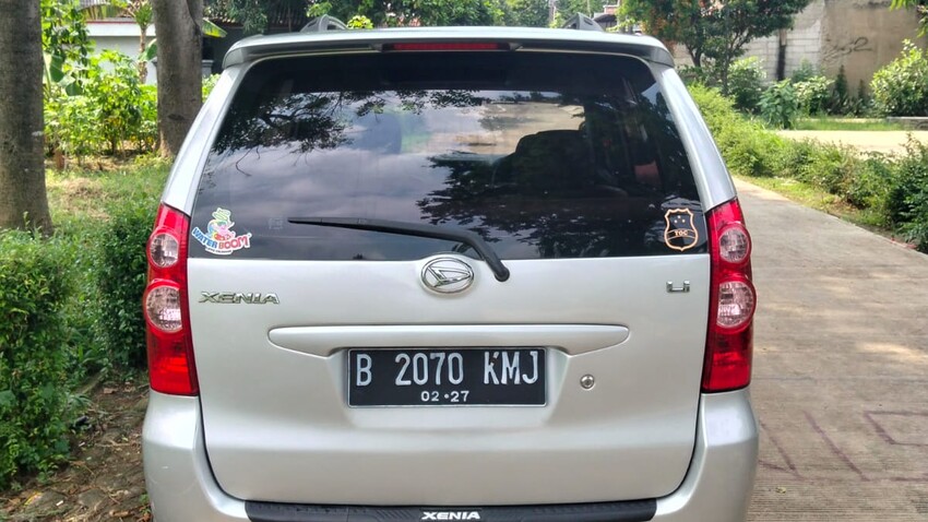 Daihatsu Xenia 2005 Bensin