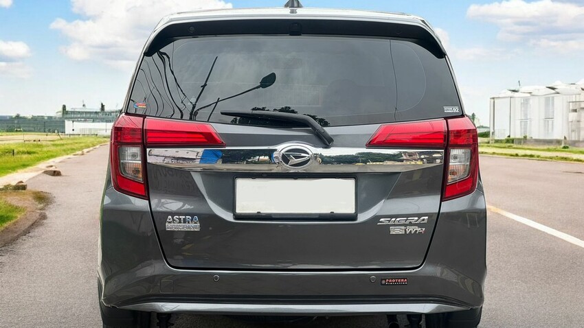Daihatsu Sigra 2022 Bensin R 1.2 MT Terwat