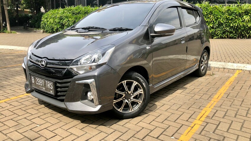 TERMURAH Daihatsu Ayla R AT 2021