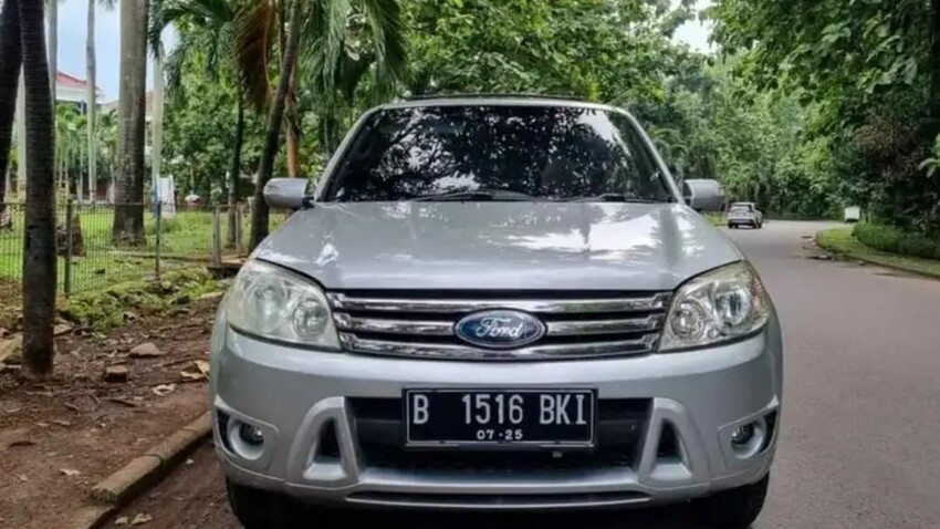 Ford Escape 2010 Bensin