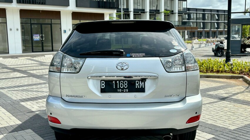 Toyota Harrier 2.4G at 2010 Rawatan Apik