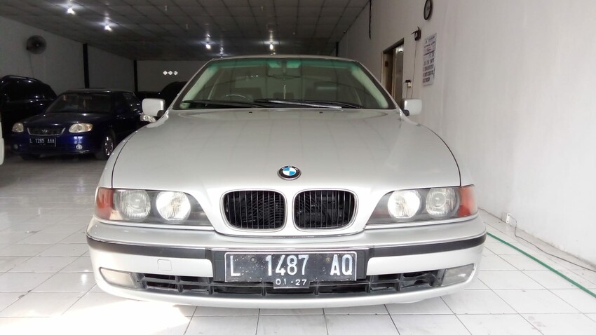 BMW 528i 2.8 Matic 1999 Silver Murah