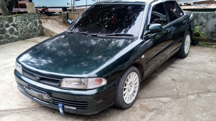 Mitsubishi Lancer glxi 1993 Bensin