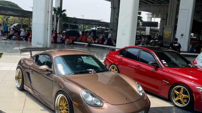 TURUN HARGA ONLY TODAY Porsche Cayman 2011 Bensin JUARA KONTES TERUS