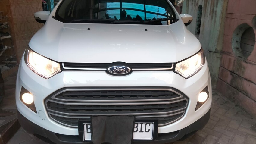 Jual Butuh Ford Eco Sport Trend 2014 Bensin