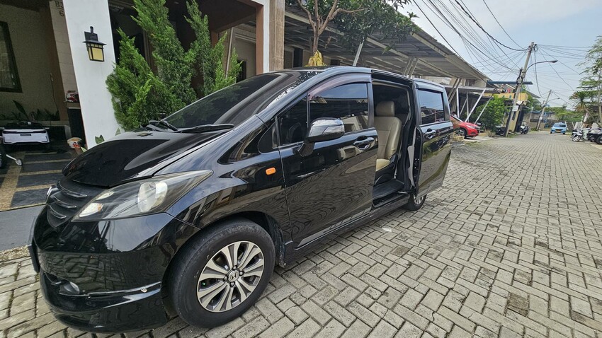 Honda Freed 2009 Bensin