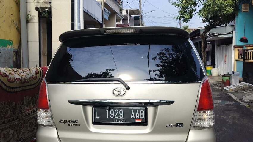 Toyota Kijang Innova 2008 Bensin