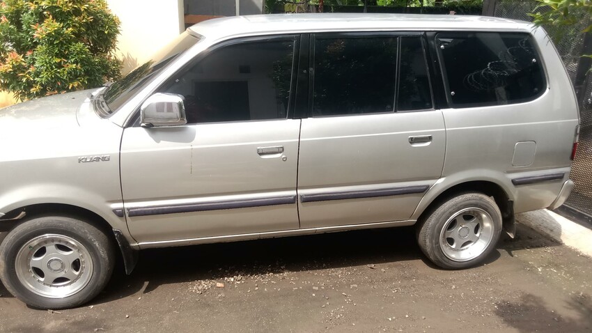 Toyota Kijang 2002 Bensin