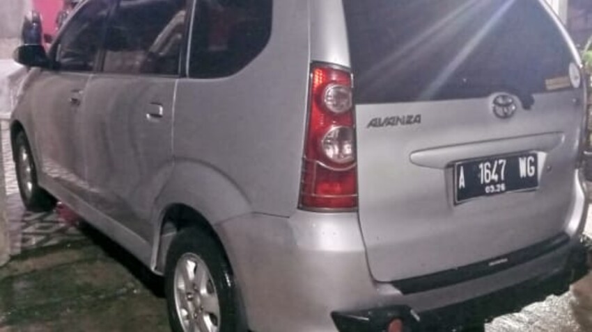 Toyota Avanza 2004 Bensin