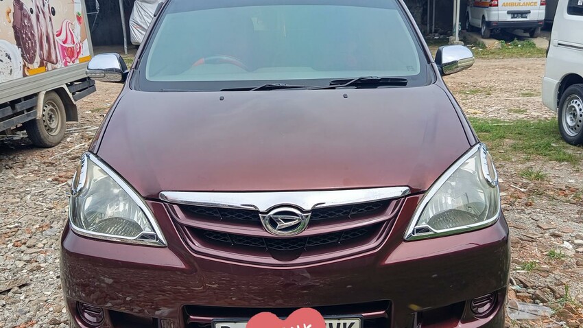 Daihatsu Xenia 2010 Bensin