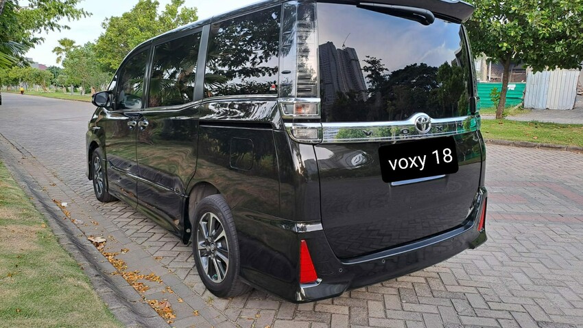 Toyota Voxy 2018 Bensin