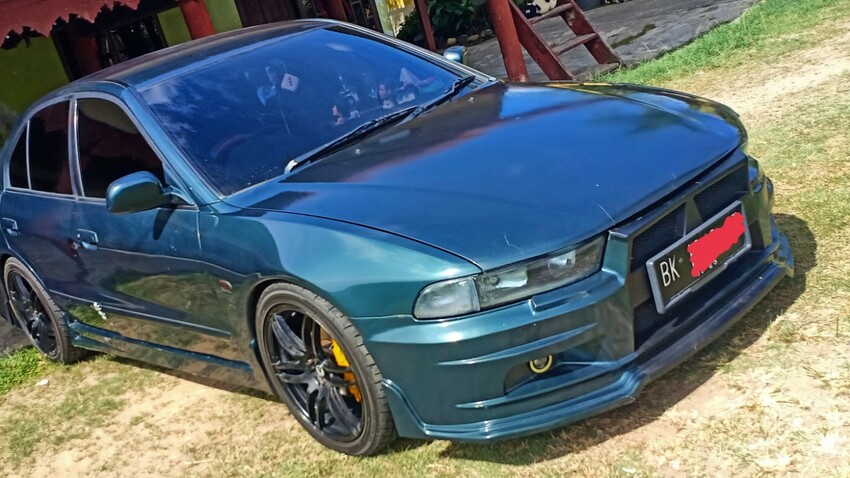 Mitsubishi Galant 2000 Bensin