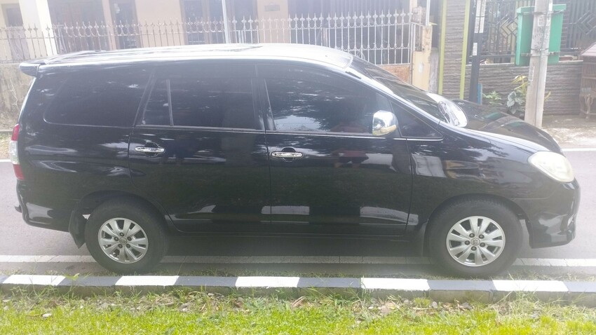 Toyota Kijang Innova E Diesel 2008