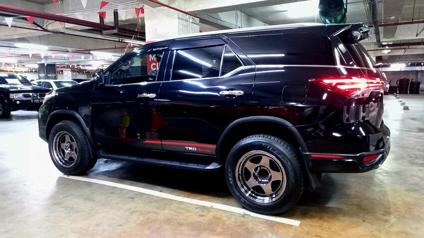 Ganteng Bos Fortuner VRZ TRD 2020 KM 42rb