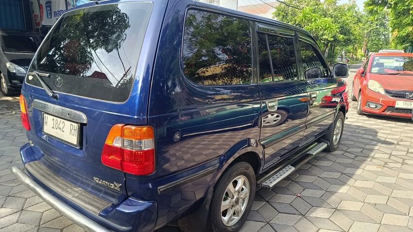 Kijang lgx 2002 apik