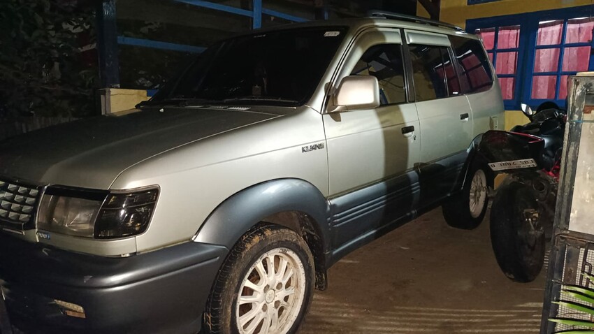 Toyota Kijang Krista 1998