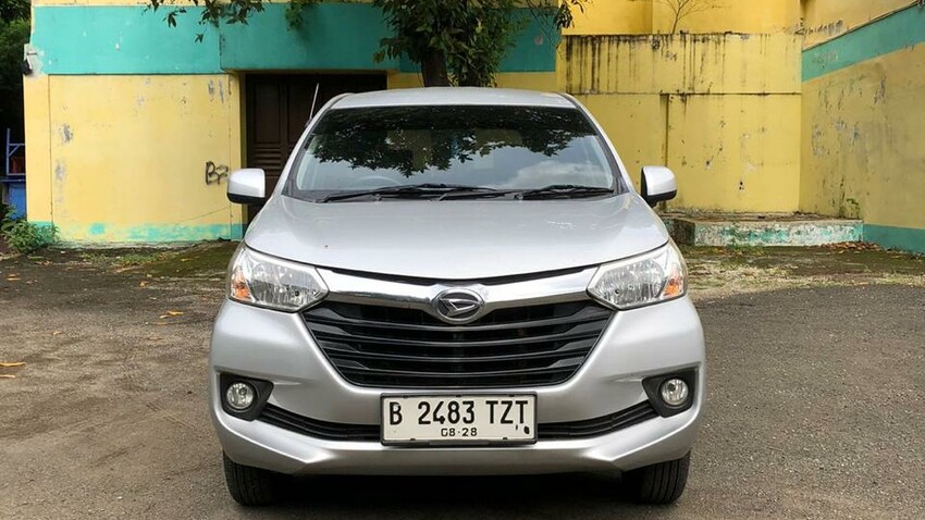 Daihatsu Xenia R MT STD 2018