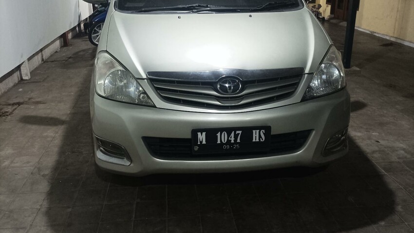 Toyota Kijang Innova 2008 Bensin