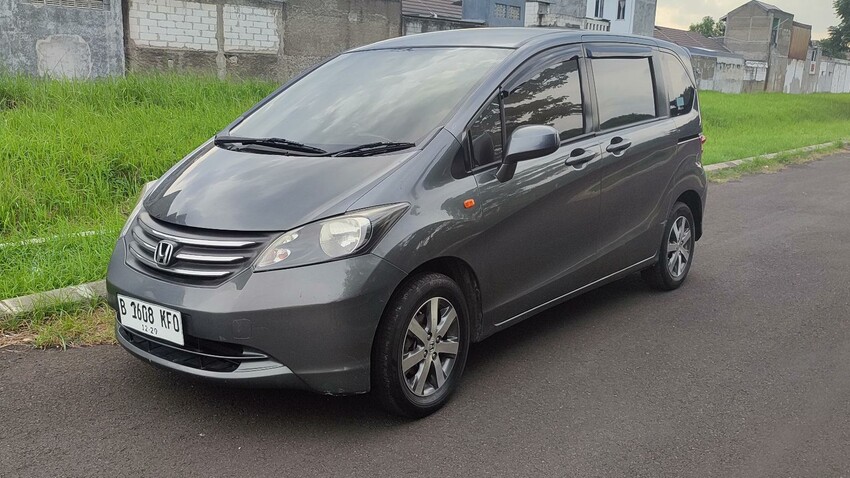 Honda Freed 2010 Bensin