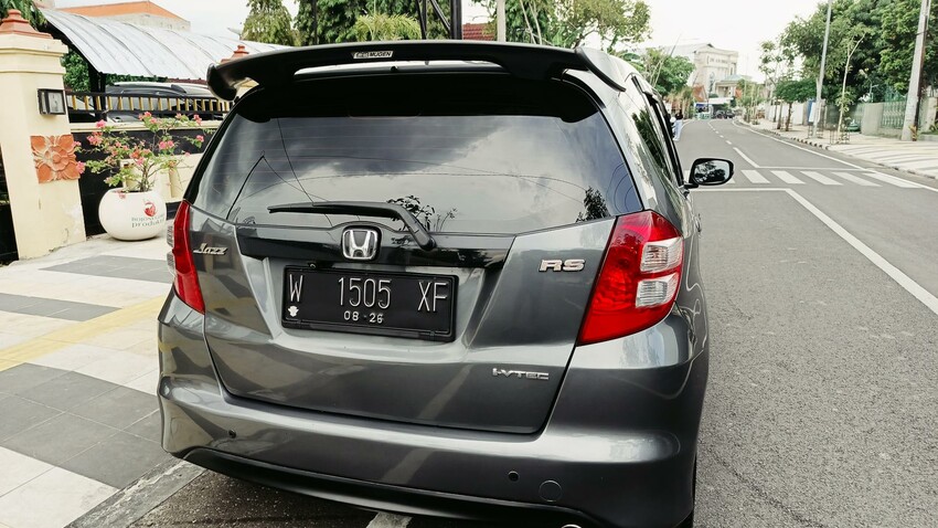 Honda Jazz 2011 Bensin