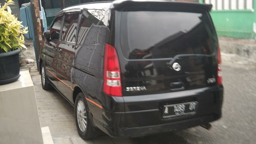 Nissan Serena 2009 Bensin