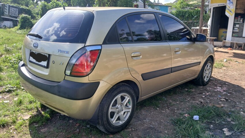Kia rio Pride A/T
