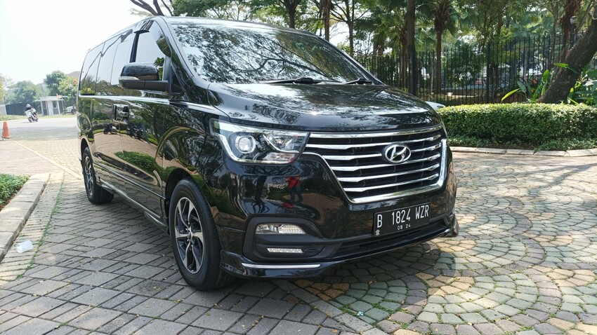 (DP 33JT) LOW KM Hyundai H-1 Royale 2019 Diesel ISTIMEWA