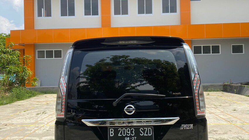 Kredit tdp 5jt angs 4.564 x 6th Nissan Serena hws 2017 matic at