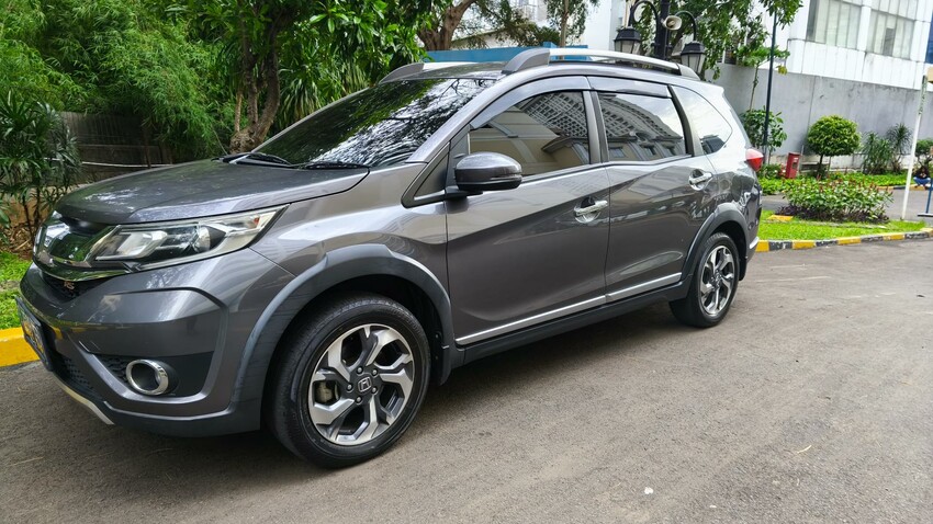 [ TDP 5JT ] Honda BRV 1.5 E CVT Th.2017 Istimewa