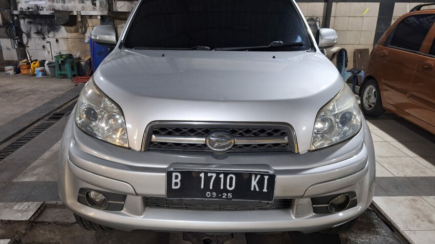 Daihatsu Terios 2010 Bensin