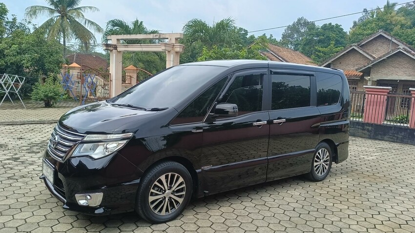 Nissan Serena 2015 Bensin