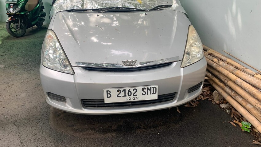 Toyota Wish 2003 Bensin