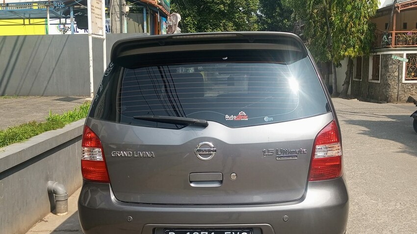 Nissan Grand livina 2011 Bensin