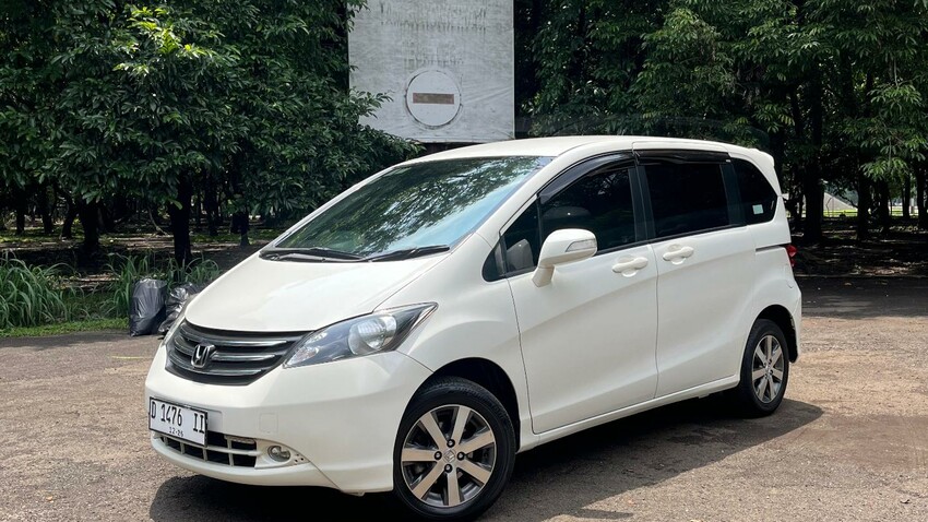 Honda Freed 2011 Bensin