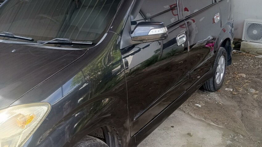 Daihatsu Xenia 2010 Bensin