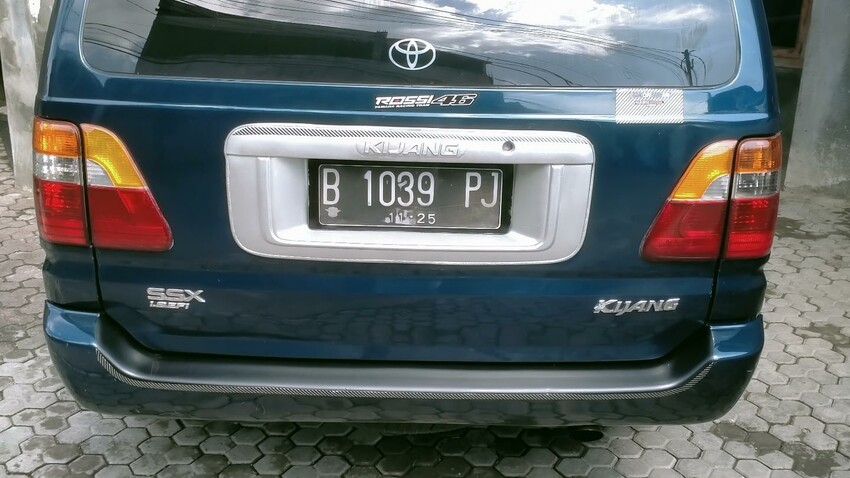 Toyota Kijang 2000 Bensin