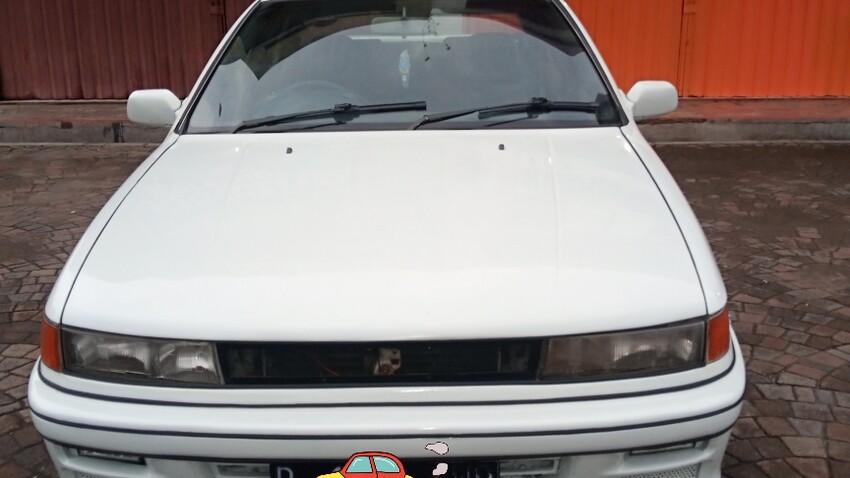 Mitsubishi Lancer 1990 Bensin