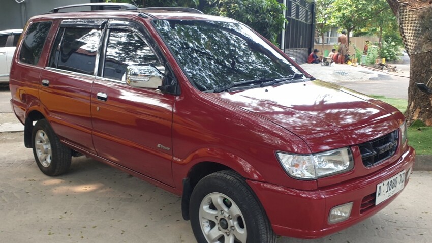 Isuzu Panther 2002 LS higrade Turbo matic