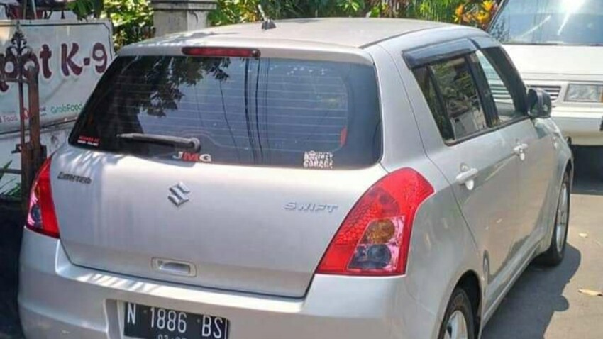 Suzuki Swift 2010 Bensin