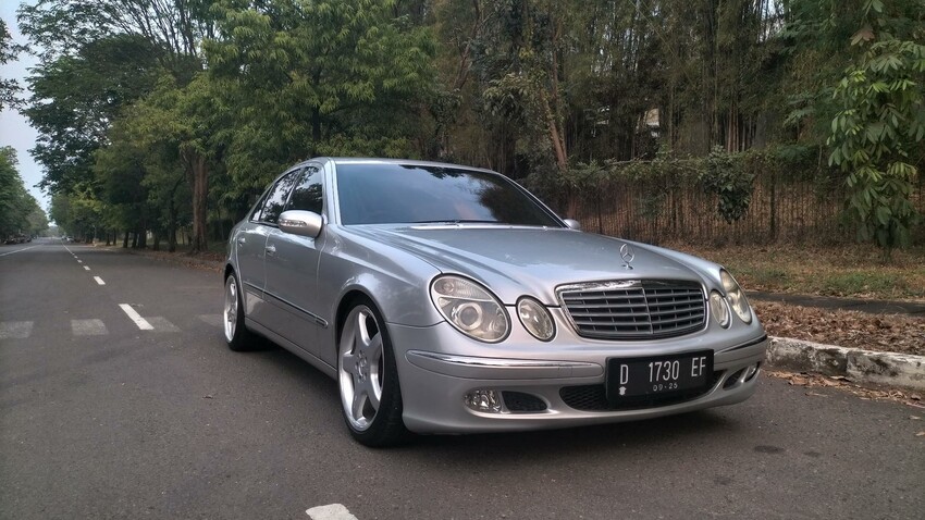 Mercedes-Benz E260 2005 Bensin